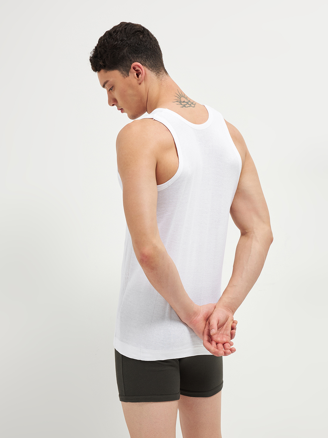 Ribbo Vest White
