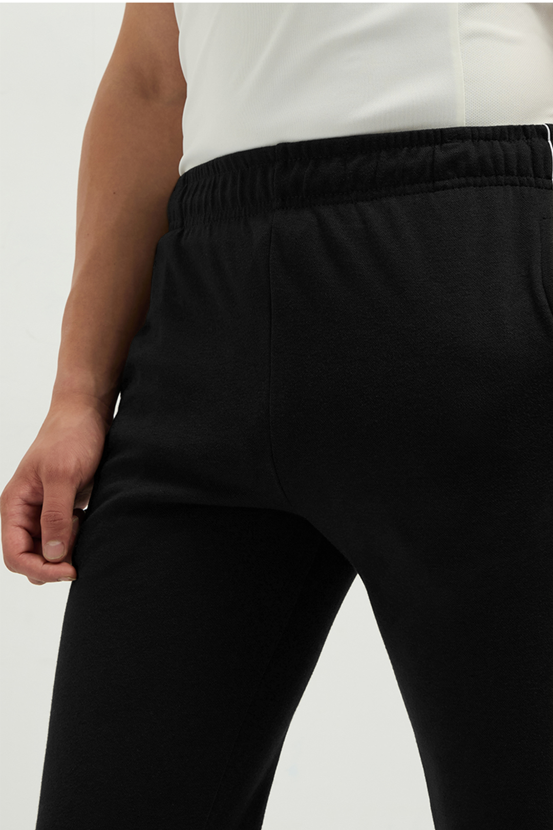 Relaxo Track Pant Black