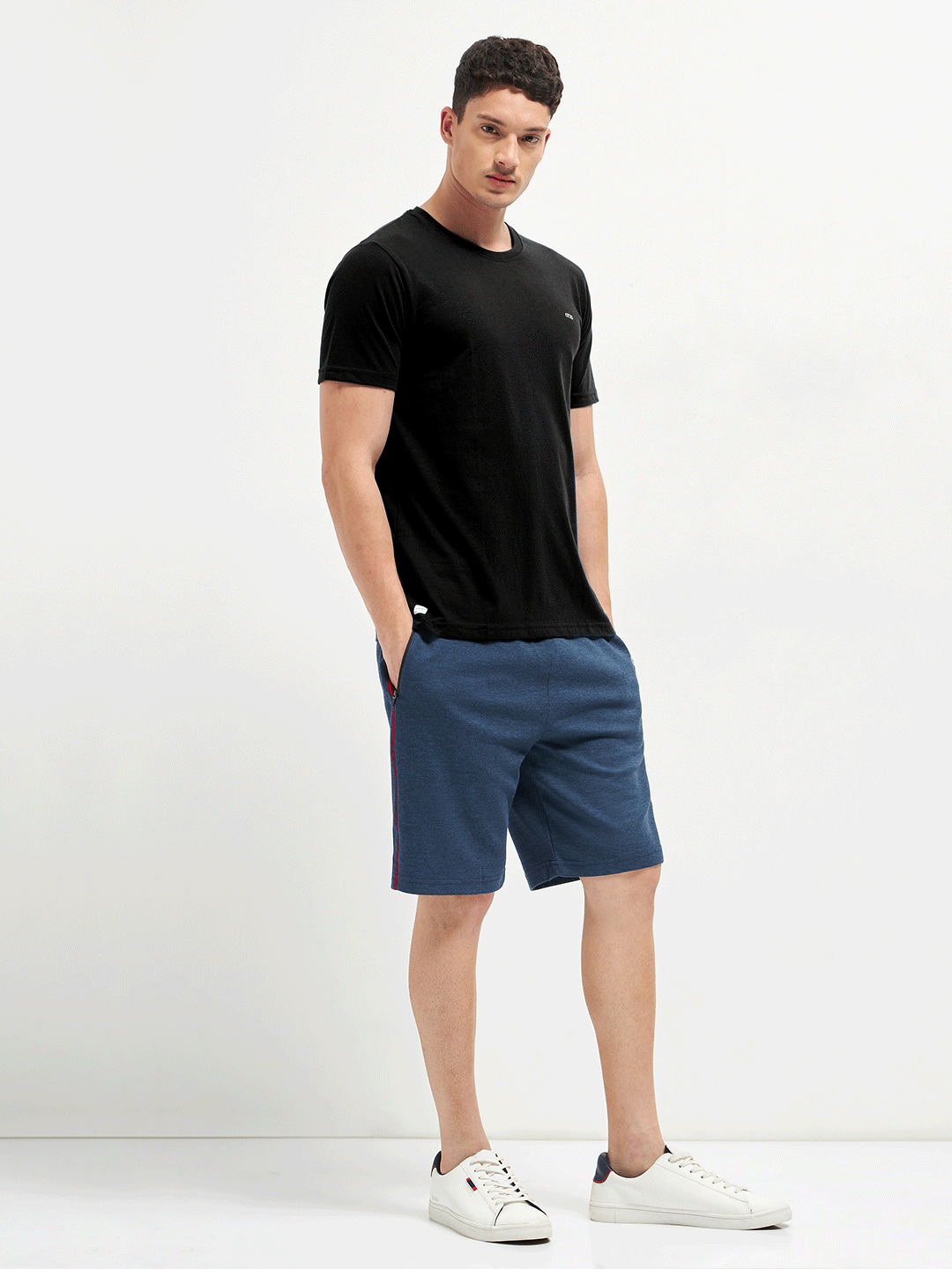 Motto Round Neck Black