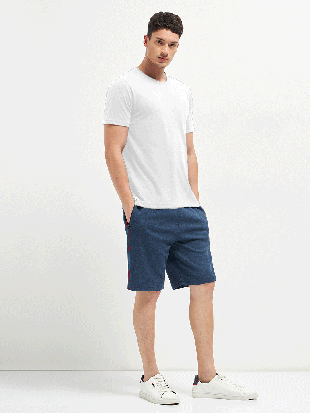 Motto Round Neck White