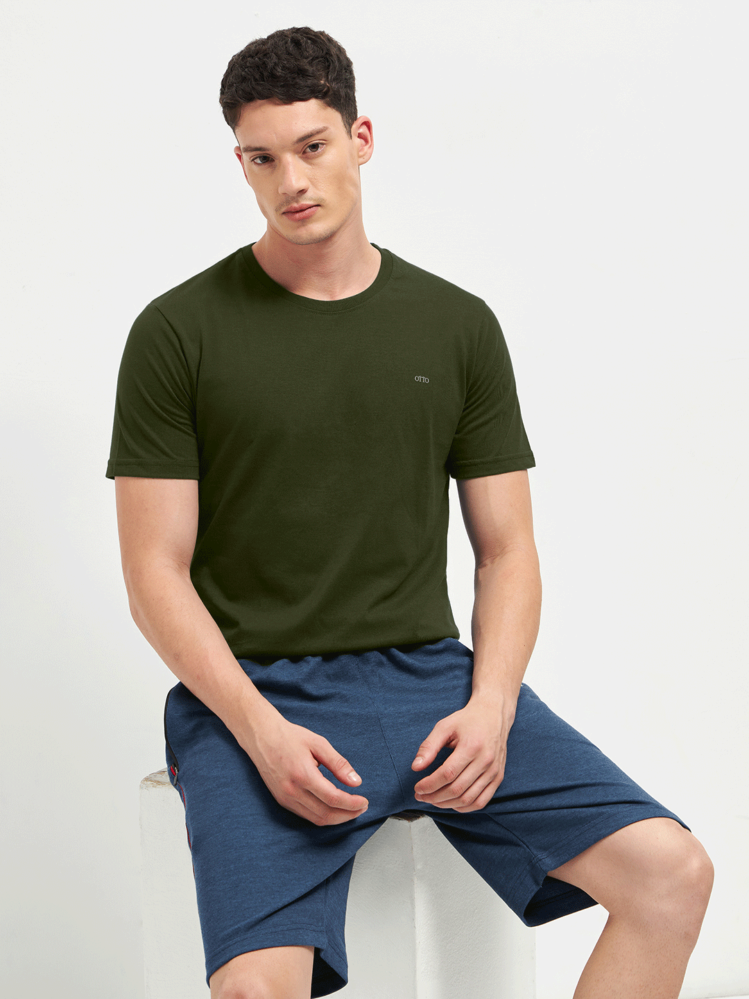 Motto Round Neck Olive