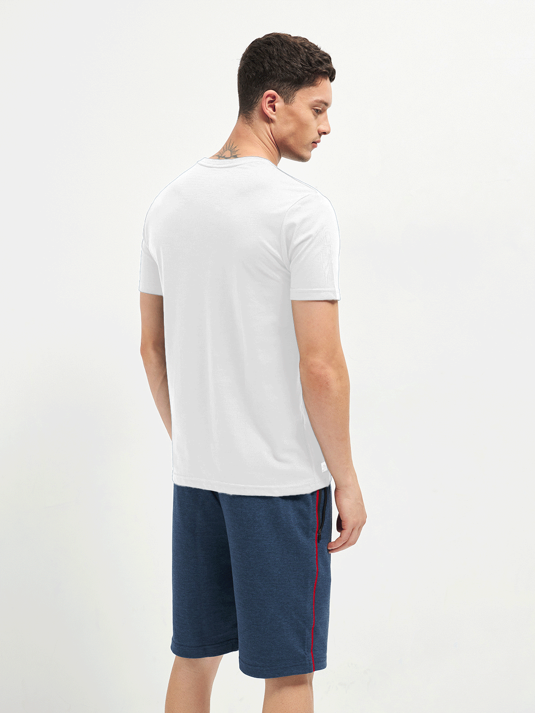 Motto Round Neck White