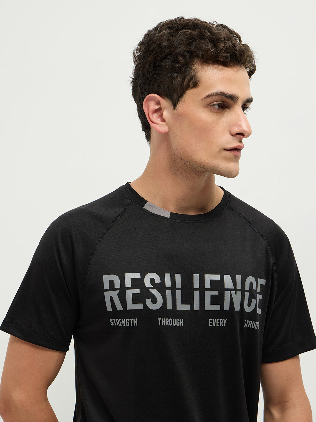 Strivo Round Neck Black